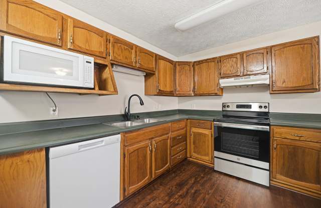 3890 Steve Tate Highway