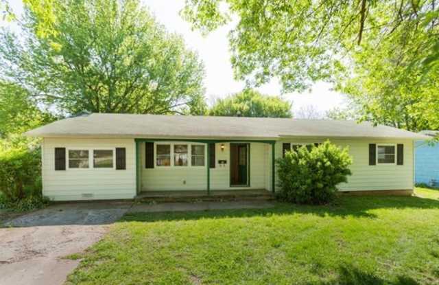 Beautiful 4 bed home! Waiting for You to Make it Home! This won’t last long!