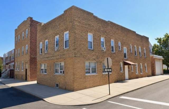 137 Hammond Ave