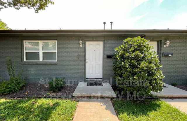 1345 E Elm