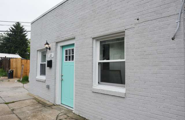 Photo of 321 Loneys Ln