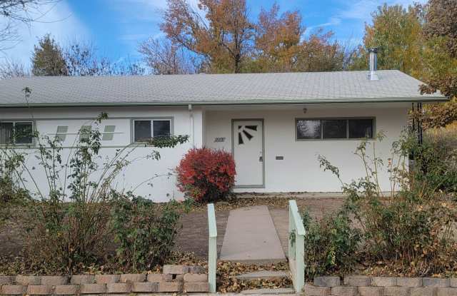 3 Bedroom 1 Bath Home **Move In Special