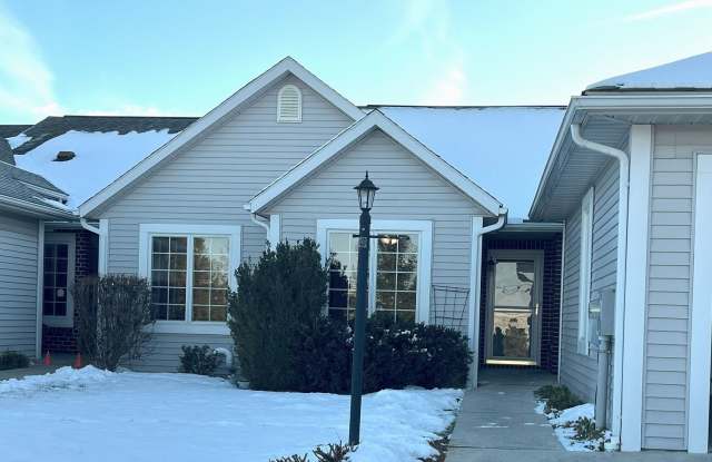 Photo of Gorgeous 3-bedroom, 3 full-bath townhouse