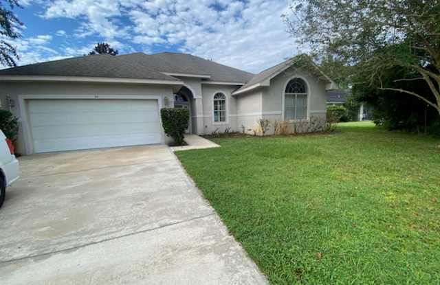 Like-New 4/2/2 with Screened-In Porch & New Carpet!