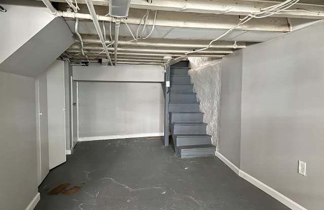 1718 N LAMBERT Street unit: 1