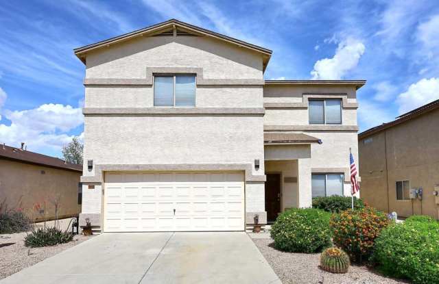 5608 East Lush Vista View