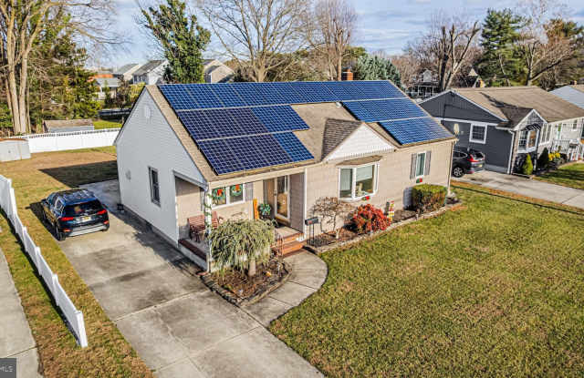 Photo of 211 MARLYN Avenue