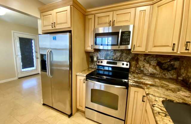 Photo of 843 Flanders R