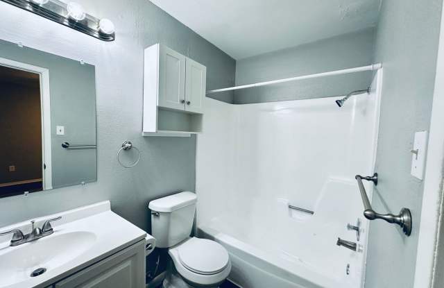 Awesome open Studio Apartments Close to Downtown