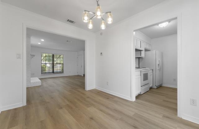 3336 Colonial Oaks Dr