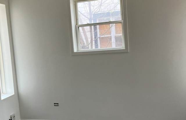 7115 S Emerald Avenue