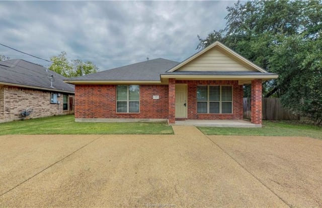 113 Richards Street - 113 Richards Street, College Station, TX 77840