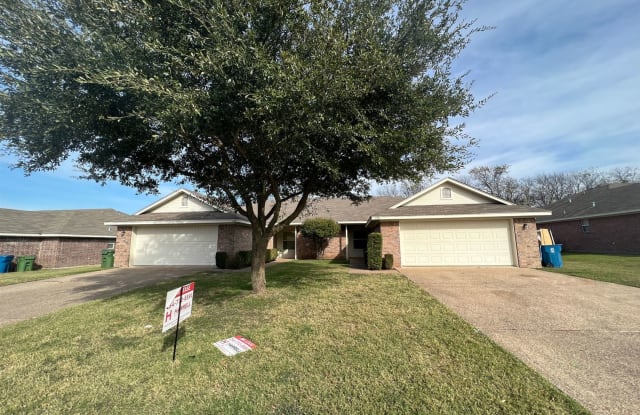 620 Park Lane - 620 Park Lane, Hewitt, TX 76643