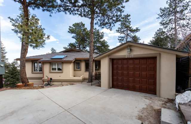 Charming 4-Bed, 3-Bath Ranch-Style Retreat with Finished Basement and Tranquil Atmosphere! photos photos