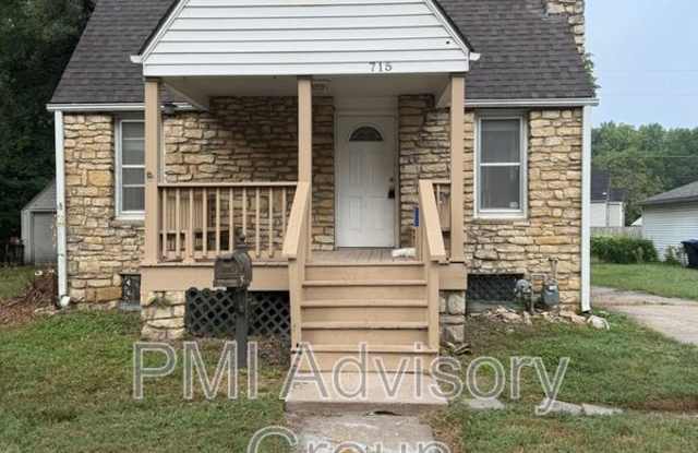 715 SW Wayne Ave