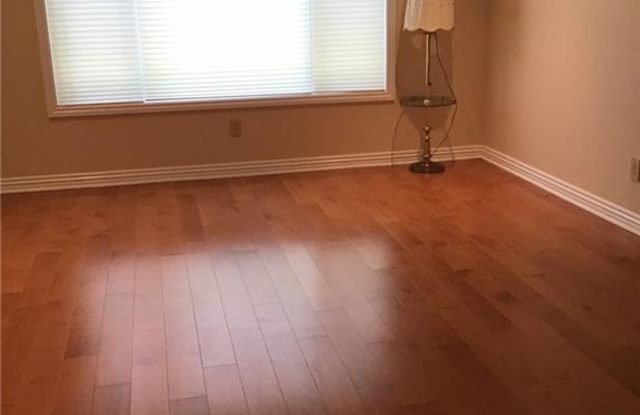 Photo of 25541 Rolling Hills Way