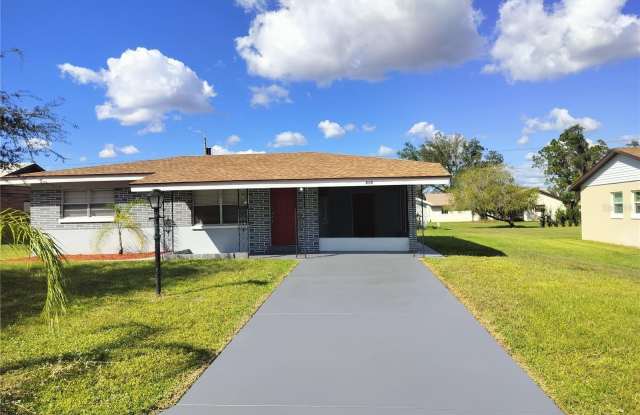 Photo of 215 LARK AVENUE