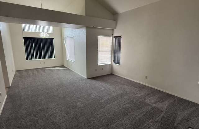 3079 West Windsor Crest Place