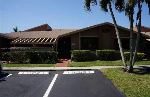 459 Lakeview Dr