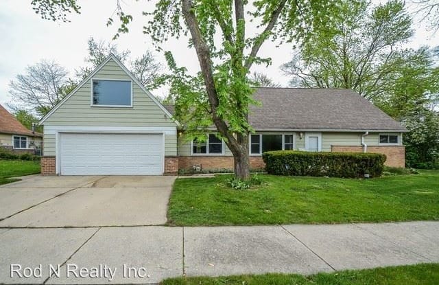 422 Westgate Drive - 422 Westgate Drive, Park Forest, IL 60466