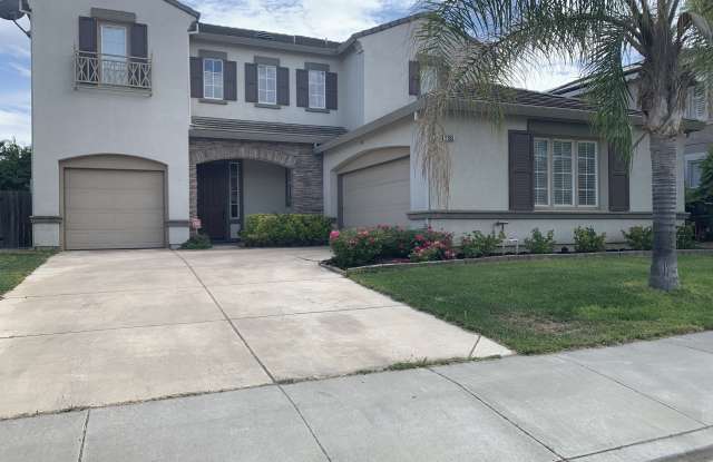 1666 Hummingbird Way