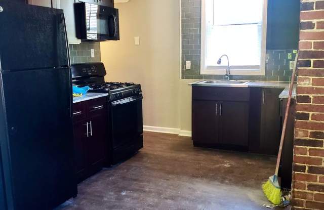 *** Bellevue * Lovely  Large 3 Bedroom House * Pet Friendly * Renovated  Spacious * Granite  Stainless Appliances * Available Now ***