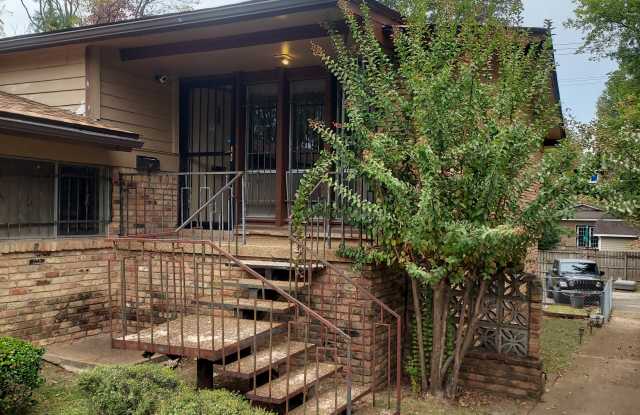 Photo of 1930 Central Ave