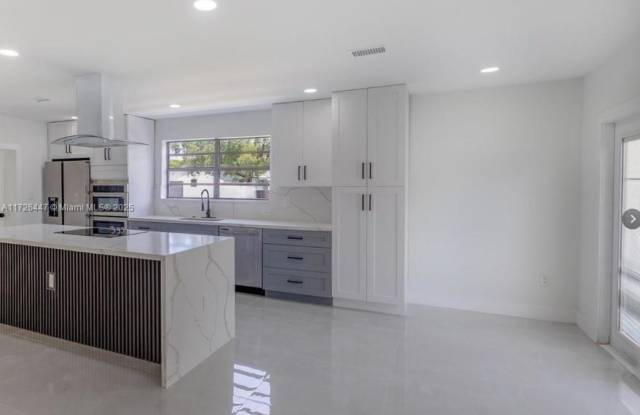 8705 Sw 185th Terrace