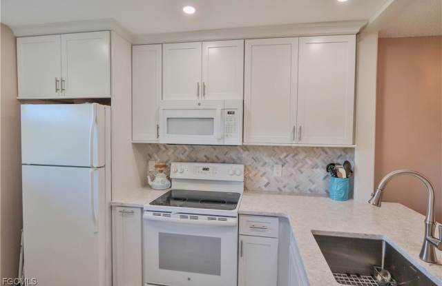 9281 Central Park Drive unit: 206