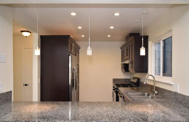 407 West Pedregosa Street, Unit 2