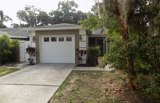 1102 GOLF CLUB COURT