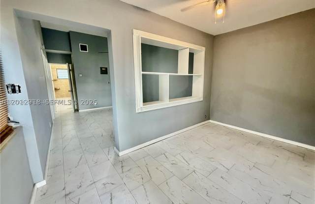 836 NW 12th Ter