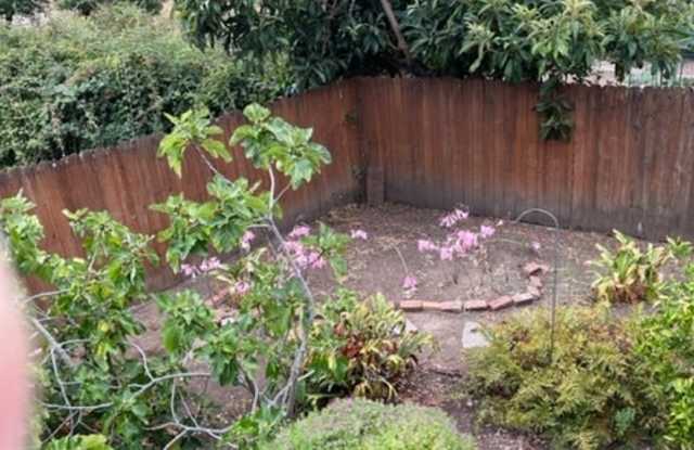 3611 Harbor View Avenue