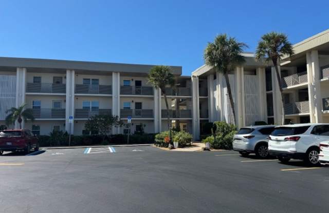 1 bedroom 1 bathroom Seasonal rental in Seven Lakes