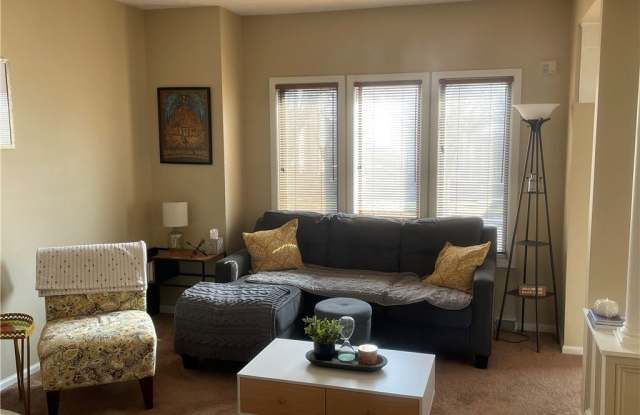 201 S Fitzhugh Street