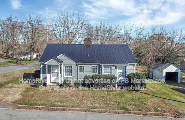 466 Spring St NW
