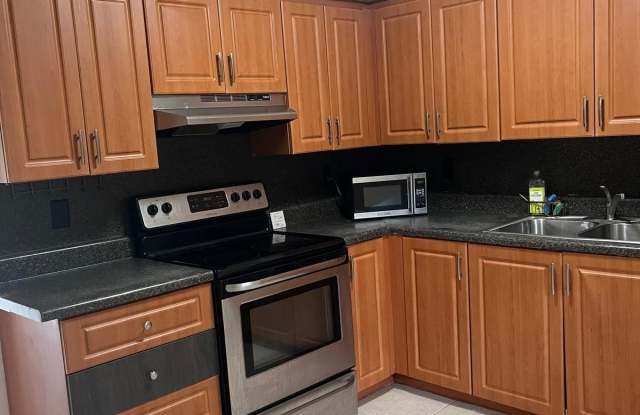 6131 SW 42nd Place