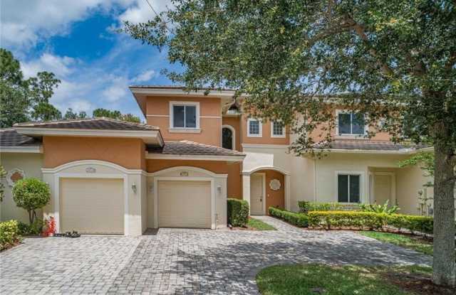 2563 Stockbridge Square SW