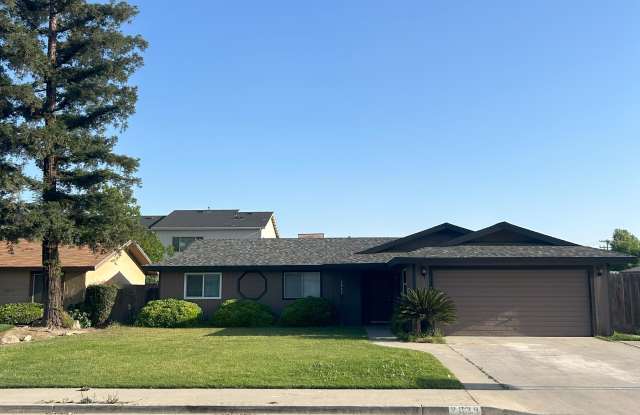 2029 W Wren Dr Visalia, CA 93291 - 2029 West Wren Drive, Visalia, CA 93291