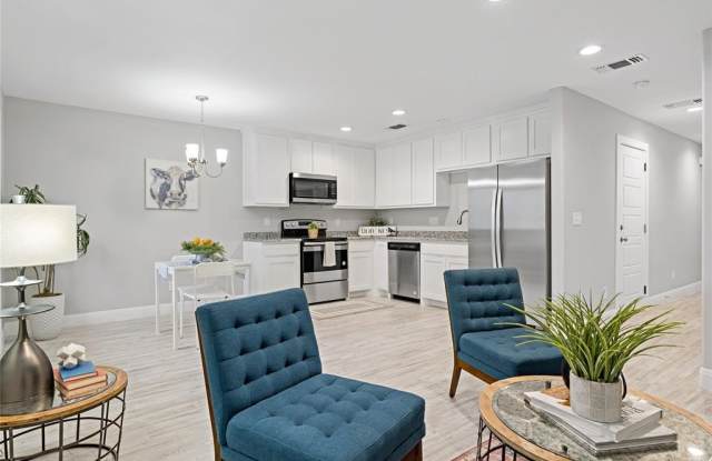 Photo of 526 W Elm Street