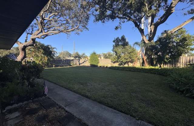 670 Green Valley Rd Apt F9