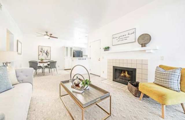 3674 Oakwood Ter Apt 202