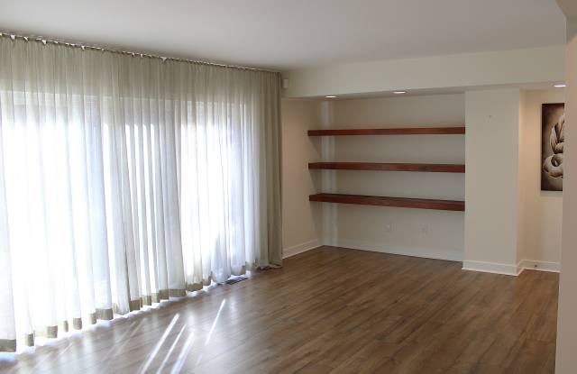 Photo of 1856 Coolidge Road