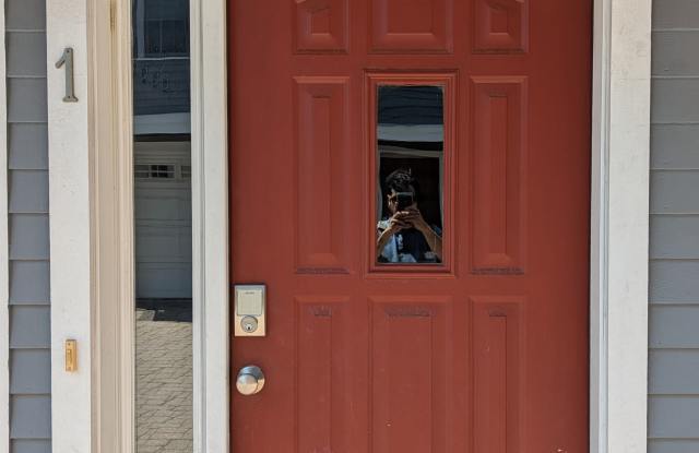 894 Main St