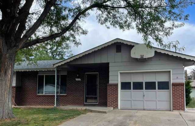 Charming 3 Bed, 2 Bath Home Near CSU & Old Town Fort Collins!