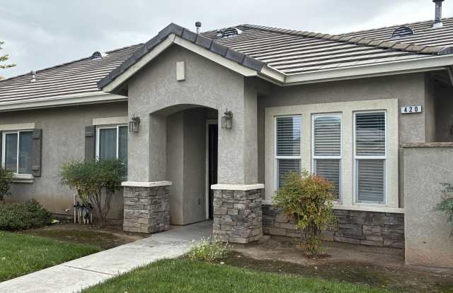 420 North Conejo Avenue - 1