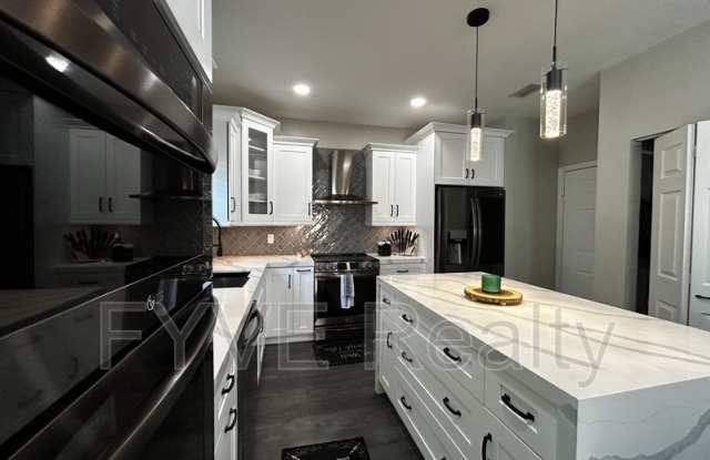 915 NW 126th Ave
