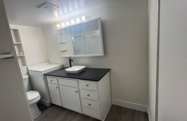 5314 West Sunset Highway