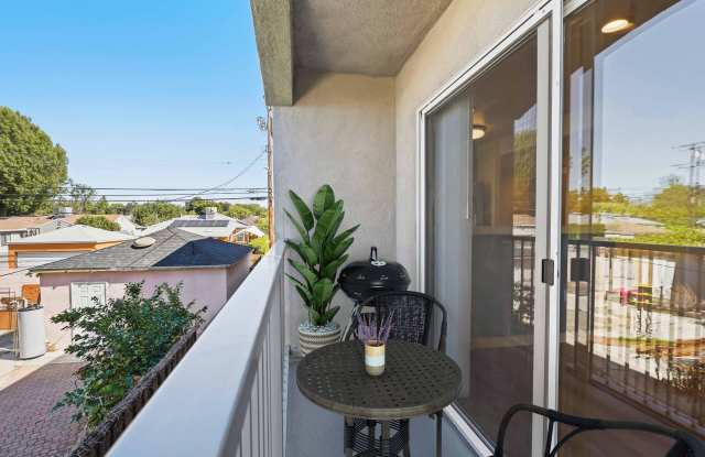 3 Bedroom 2 Bath Apartment