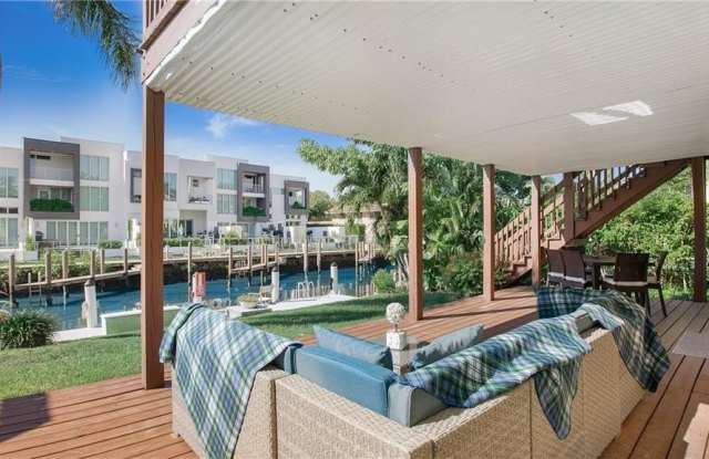 Photo of 1560 Blue Point